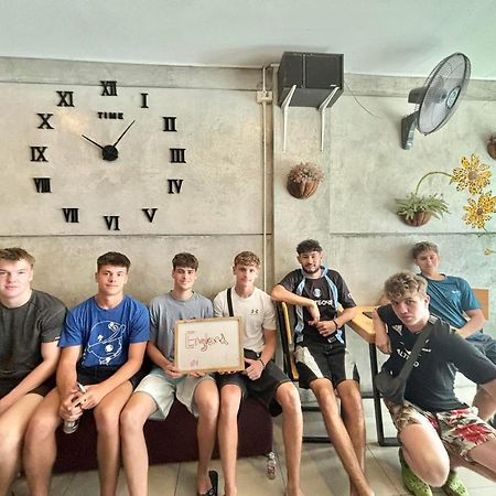 Doze Hostel Τσιάνγκ Μάι Εξωτερικό φωτογραφία