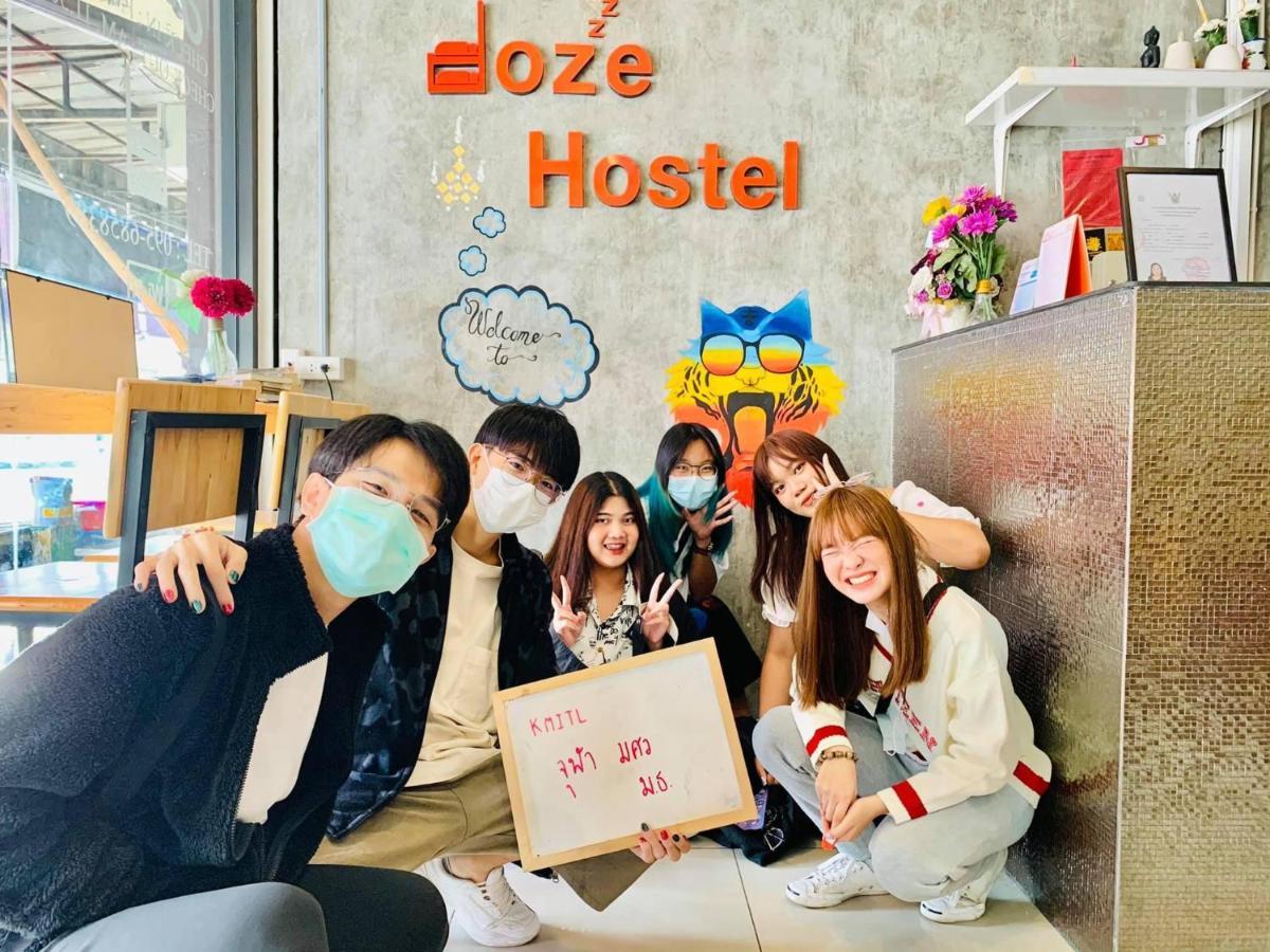 Doze Hostel Τσιάνγκ Μάι Εξωτερικό φωτογραφία