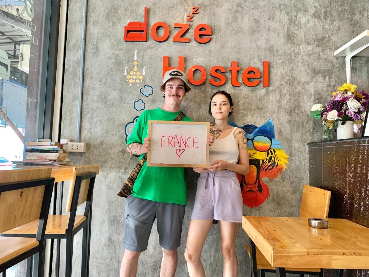 Doze Hostel Τσιάνγκ Μάι Εξωτερικό φωτογραφία