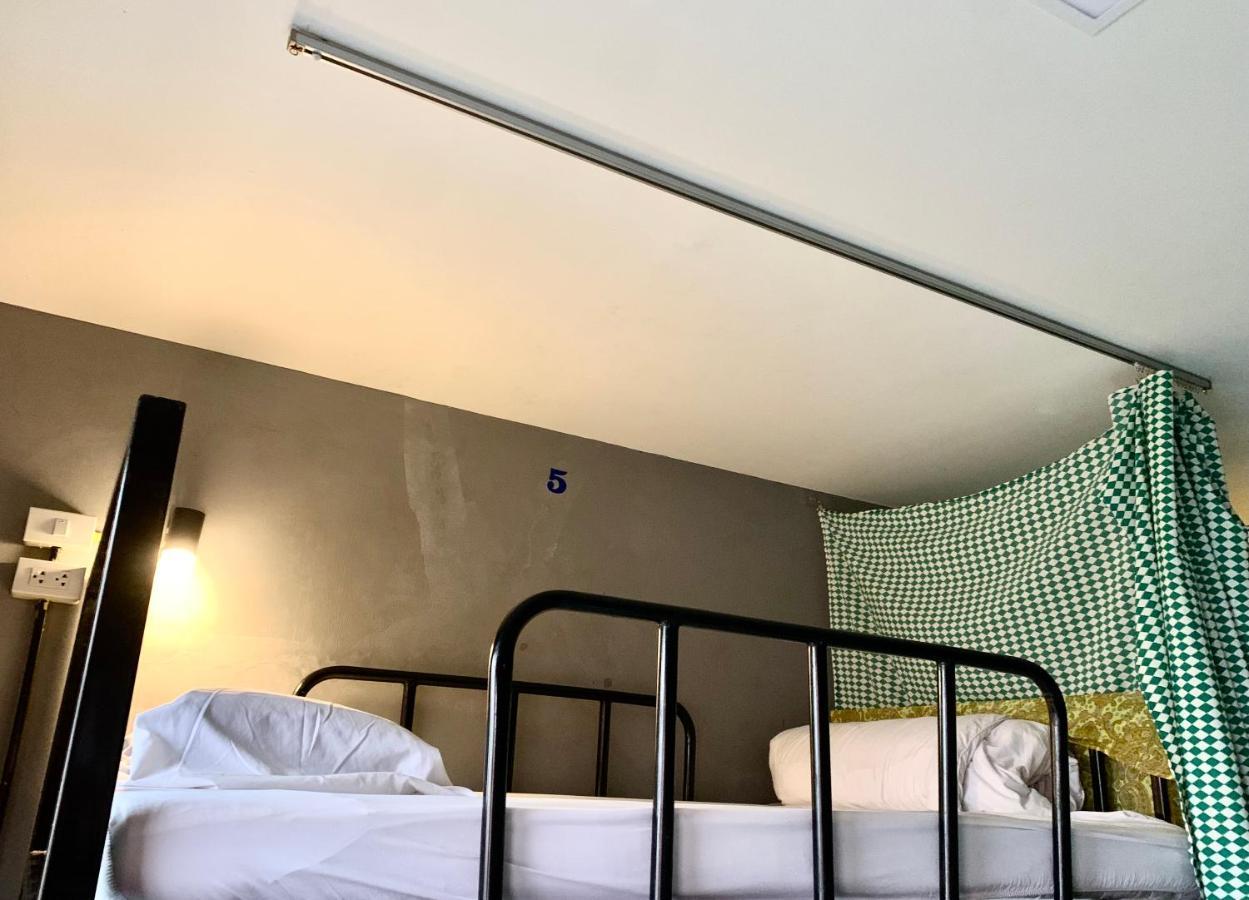 Doze Hostel Τσιάνγκ Μάι Εξωτερικό φωτογραφία