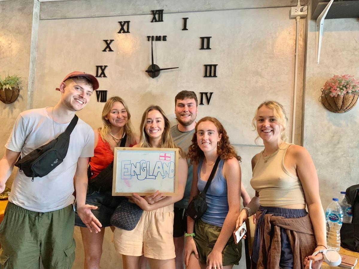 Doze Hostel Τσιάνγκ Μάι Εξωτερικό φωτογραφία