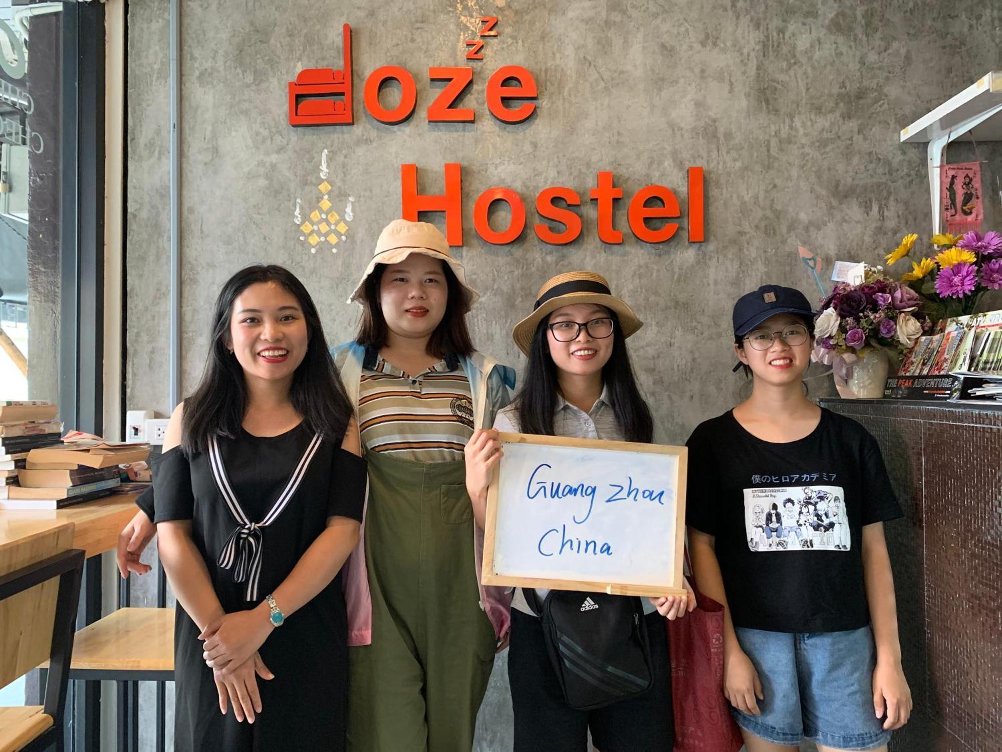Doze Hostel Τσιάνγκ Μάι Εξωτερικό φωτογραφία