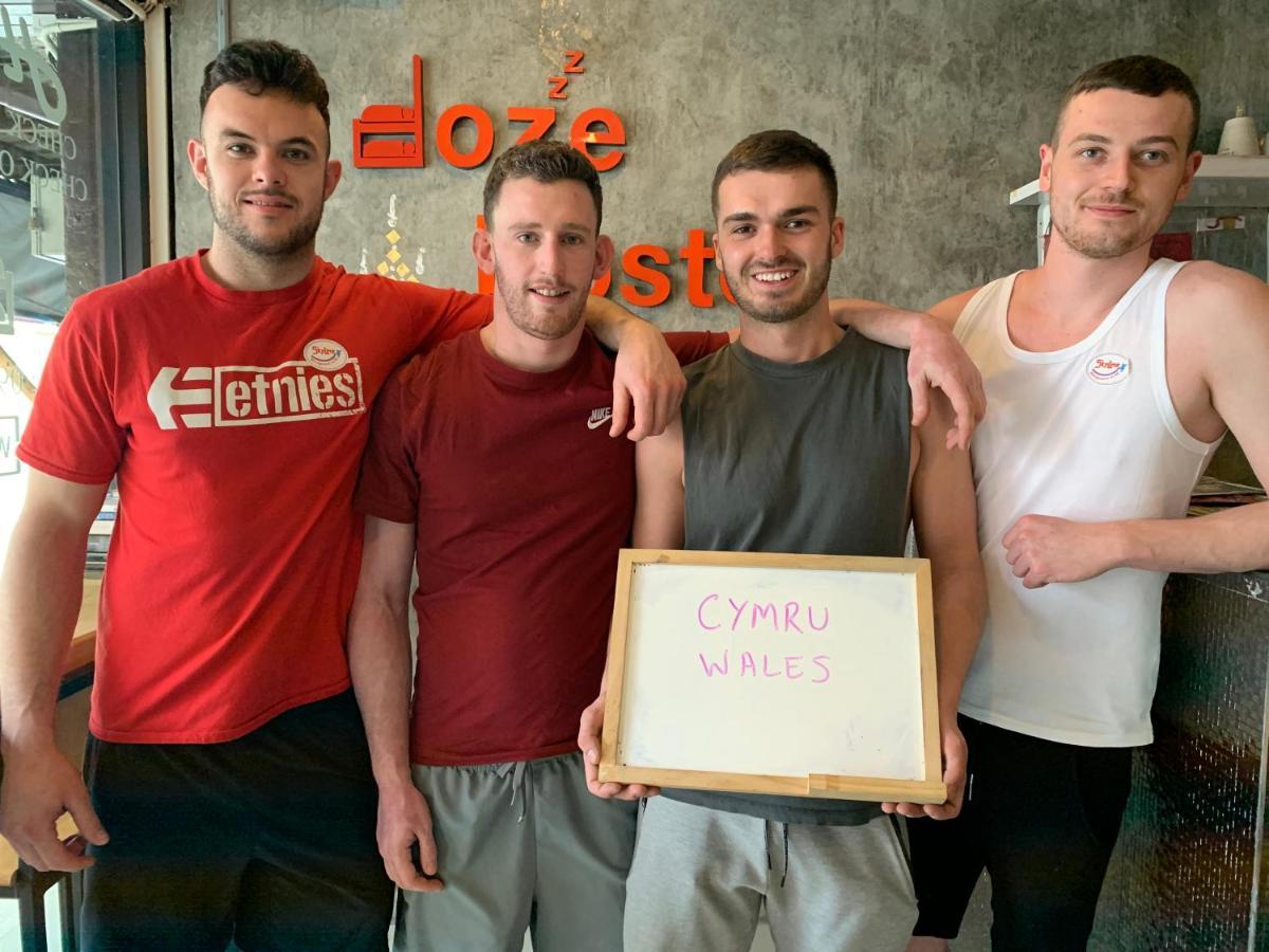 Doze Hostel Τσιάνγκ Μάι Εξωτερικό φωτογραφία